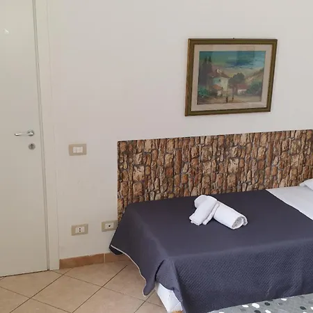 فندق مبيت وإفطار Toscana بيزا